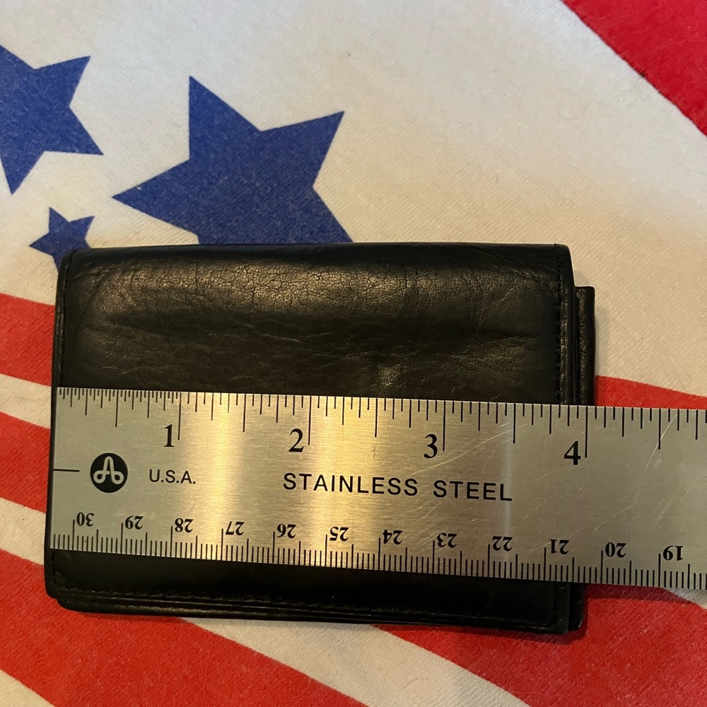 Boulder Ridge Leather Card Holder - Picture 7 of 8
